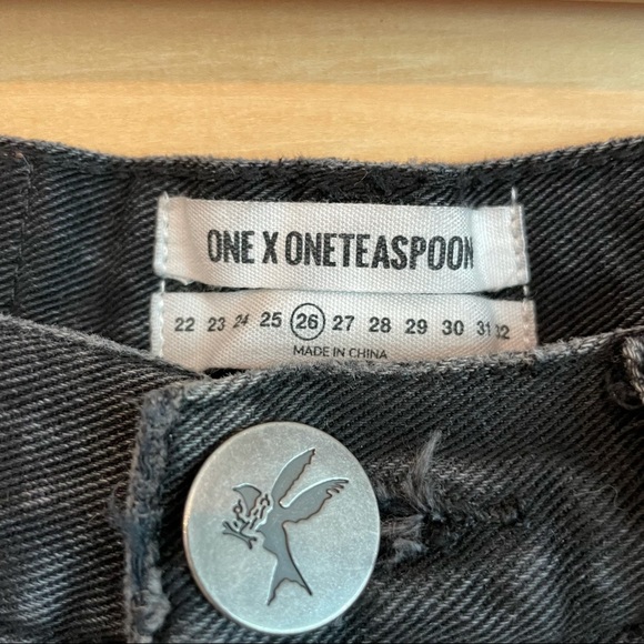 One Teaspoon High Waist Bandits Distressed Black - Picture 6 of 8